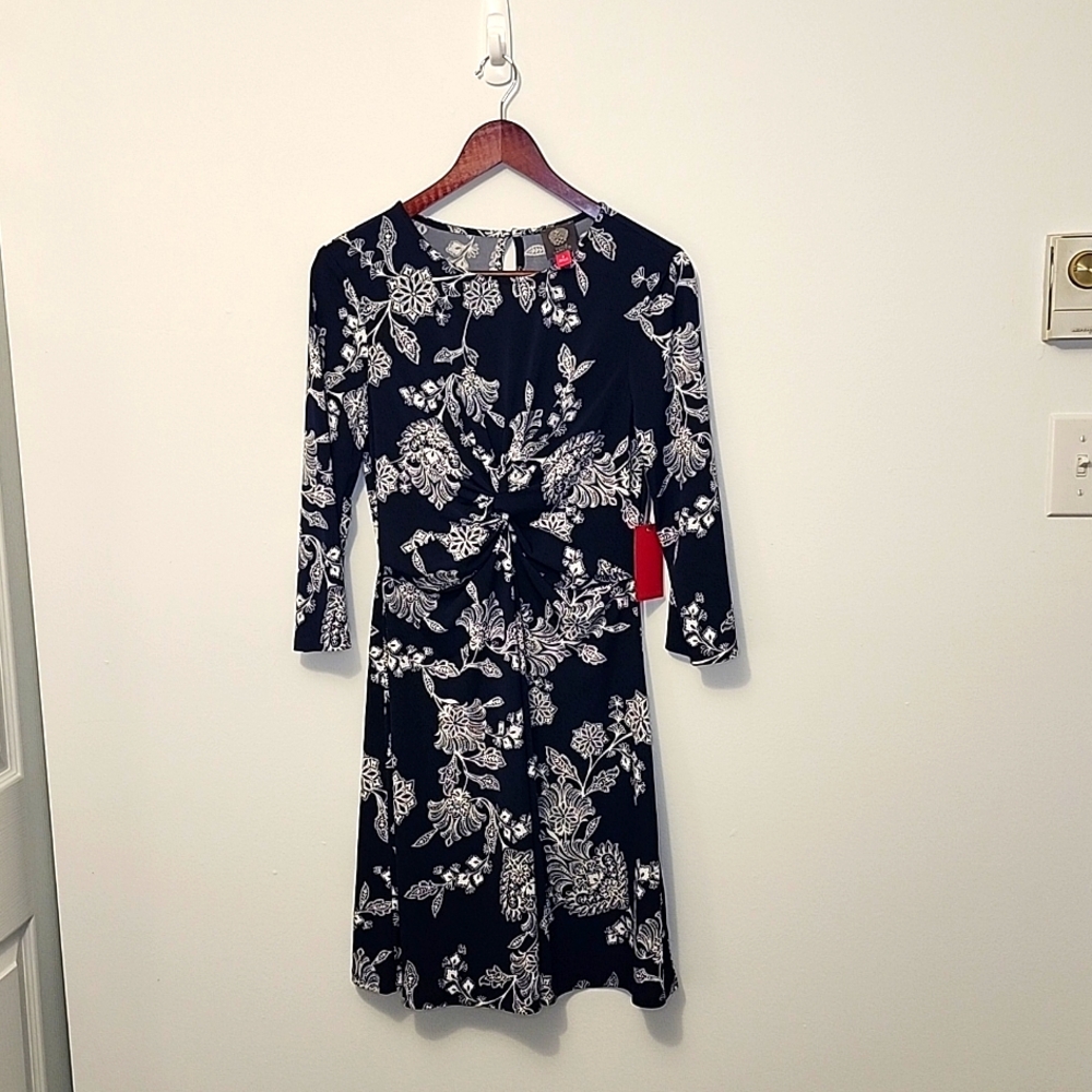 NWT Vince Camuto size 8 gathered navy white print 3/4 sleeve dress